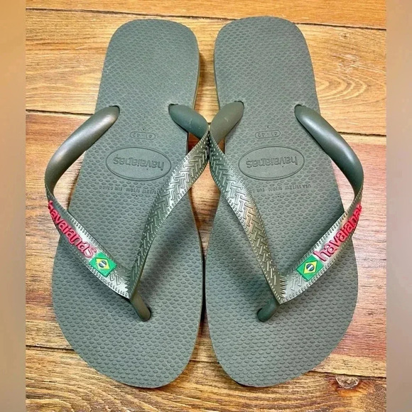 Havaianas | Brazil Logo | Olive Flip Flop / Sandals | 9/10 M 11/12 W - Picture 1 of 5